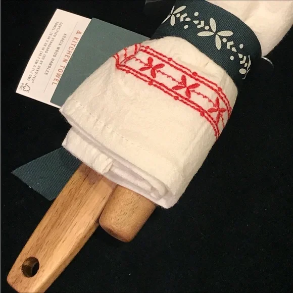 3pc Flour Sack Towel & Baking Gadgets Christmas Gift Set - Hearth & Hand - Picture 6 of 6